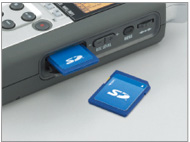 H4n использует компактные SD-карты 
или карты памяти высокой емкости SDHC