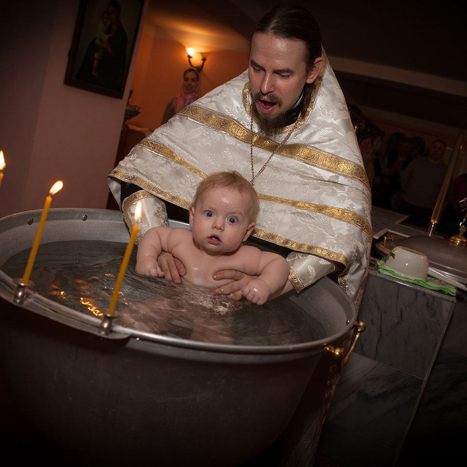 С каким крестиком крестят детей - ответы на вопрос