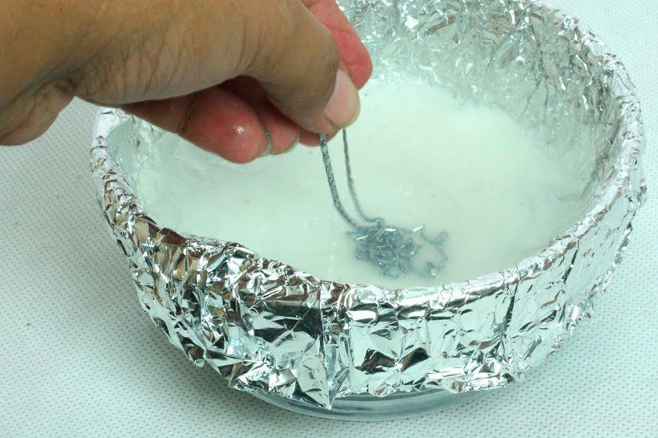 Чем очистить серебро с позолотой? Полезные советы