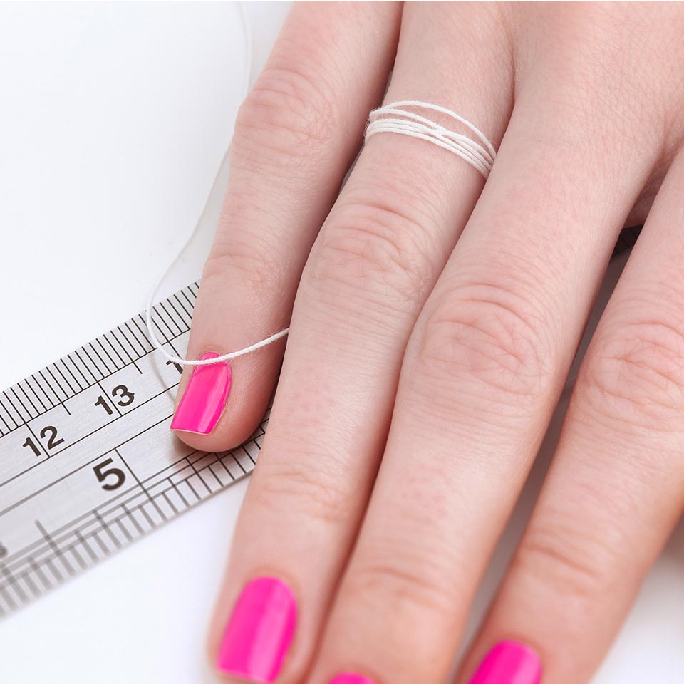 Как определить размер кольца — как измерить палец для колечка в домашнихусловиях? Таблица диаметров колец