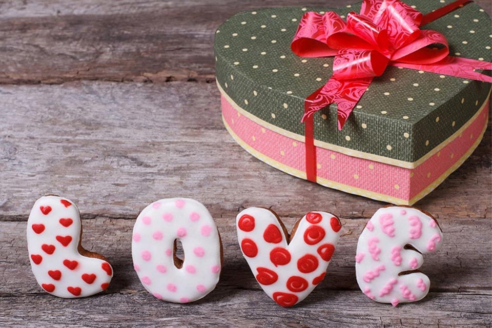 Что подарить парню или мужчине на 14 февраля — идеи для оригинального подарка любимому на День всех влюбленных (святого Валентина)
