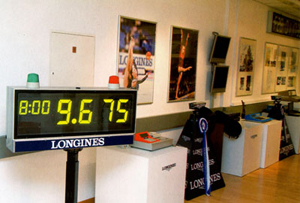 Вид раздела музея Longines, который посвящен спортивному хронометражу. Многочисленные экспонаты свидетельствуют о великом прошлом марки - как хронометриста спортивных соревнований, а также как производителя секундомеров, хронографов и приборов для спортивного хронометража.