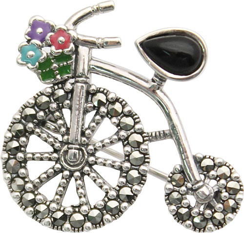 Серебряная брошь ''Велосипед'' Марказит HB507-oniks-mr с эмалью, ониксом, марказитами