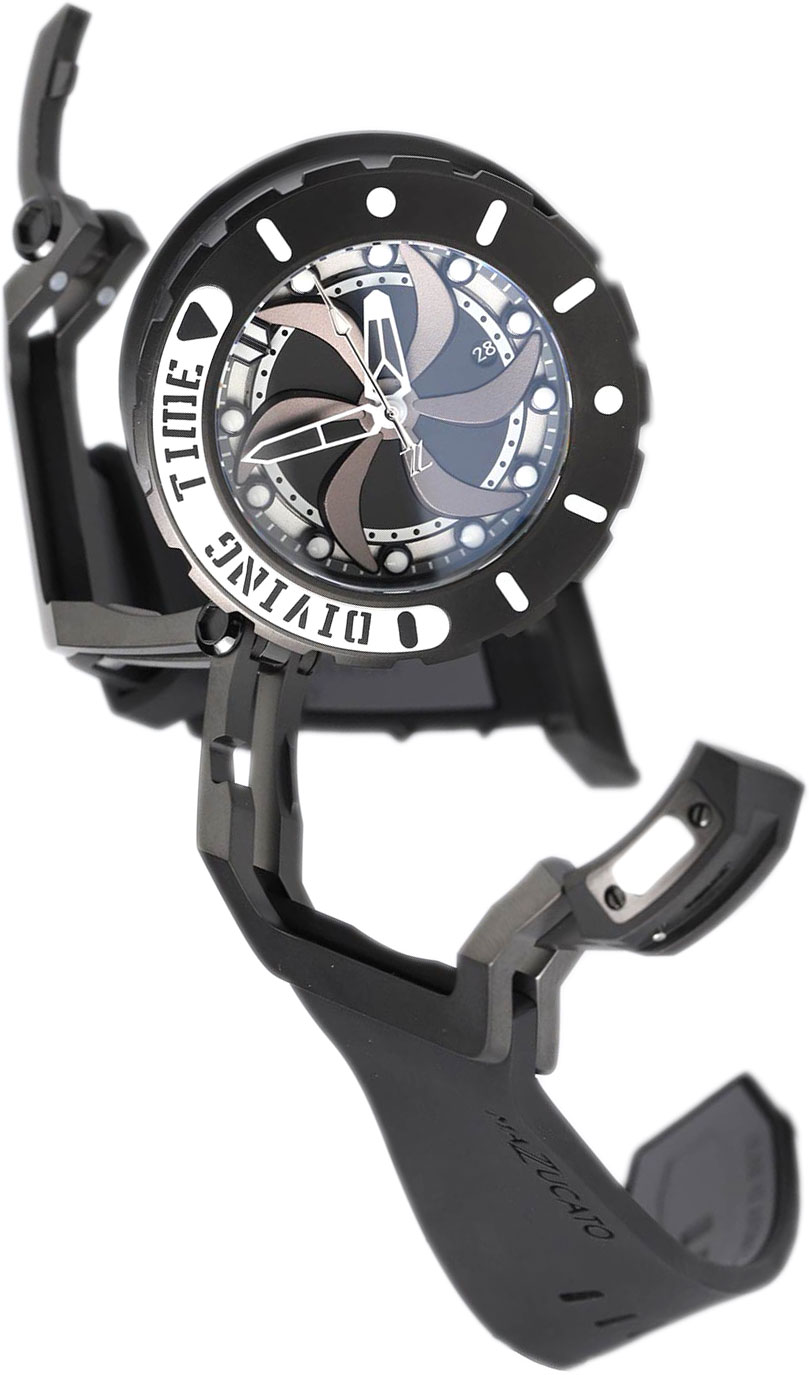 Механические наручные часы Mazzucato SUB02-BKCG9