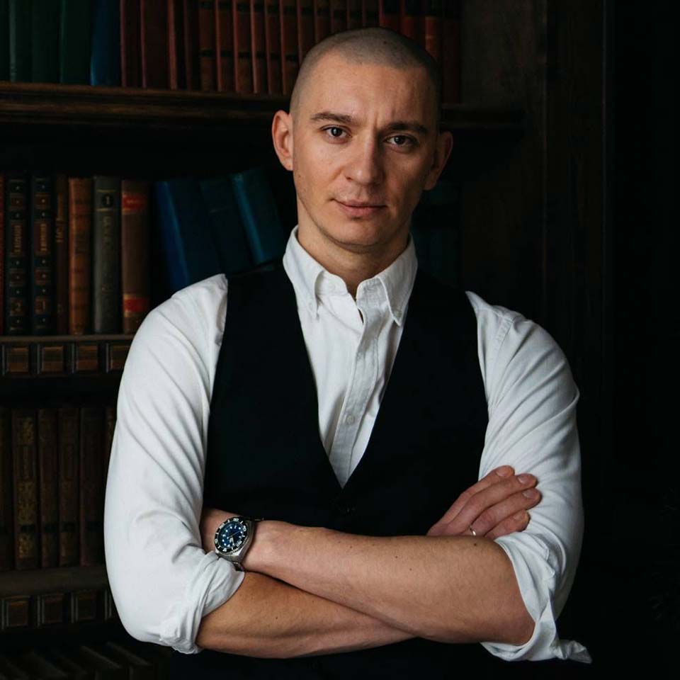 Автор Андрей Золотов