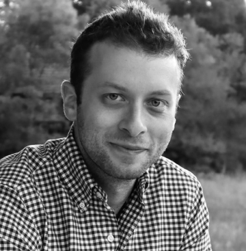 Автор Максим Константинов